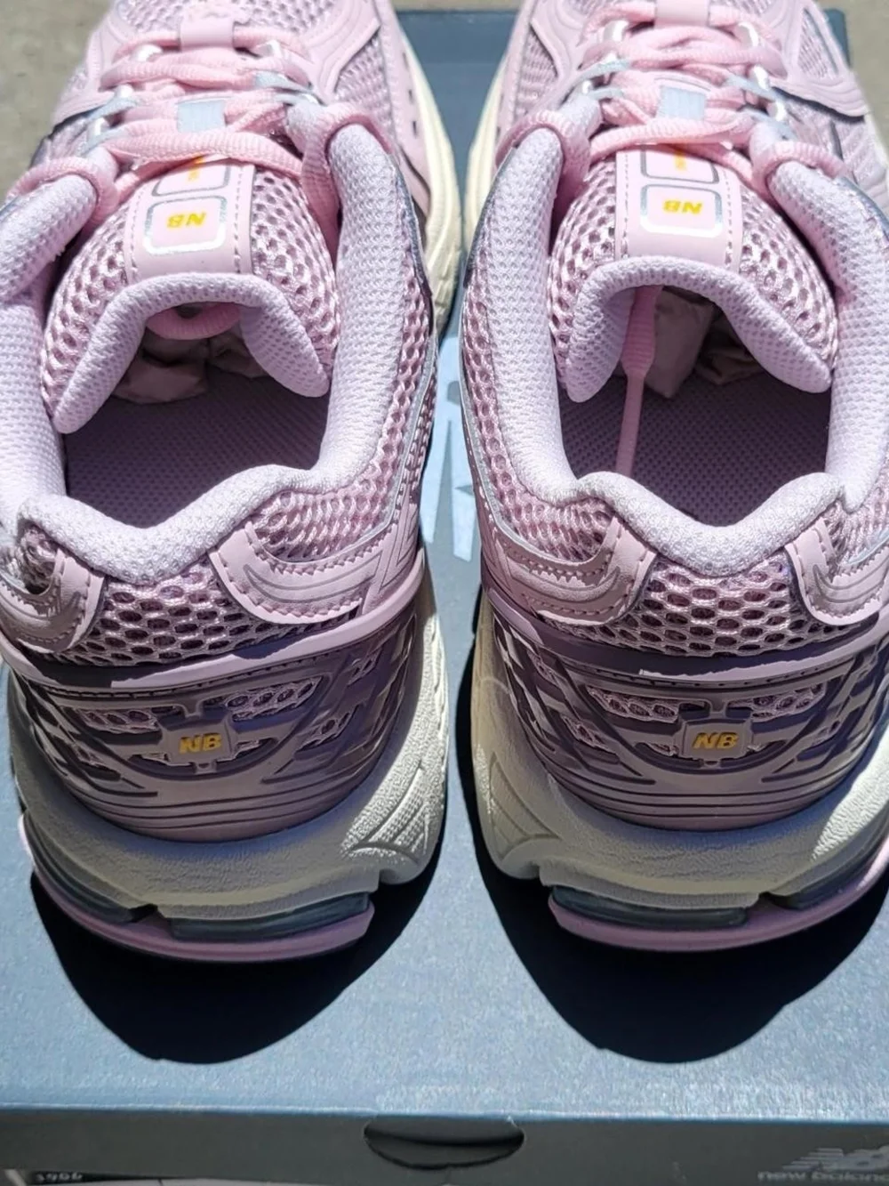Women's 8 New Balance 1906R pink trainers GC1906CK New in Box